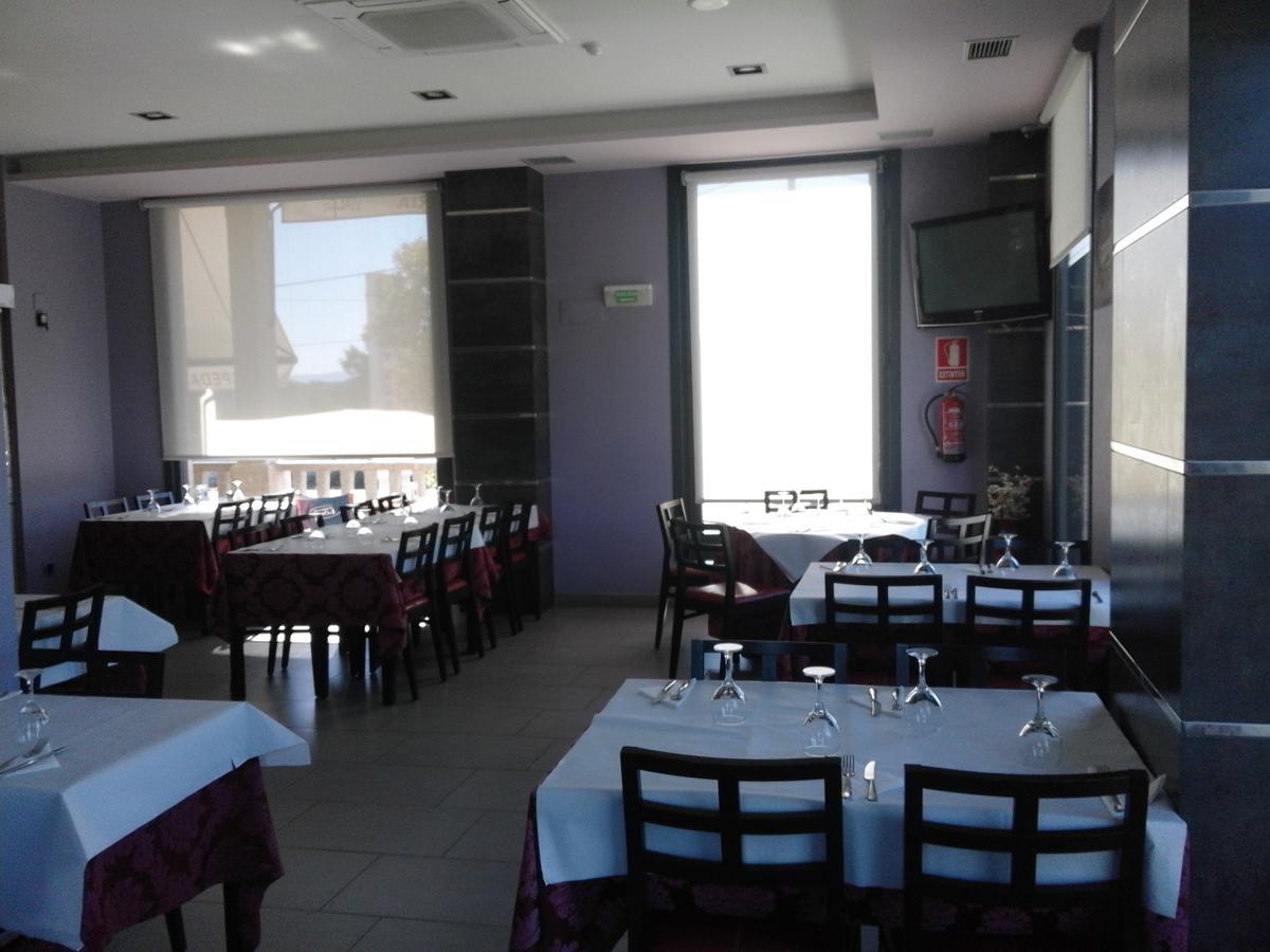 Hostal Restaurante Vial Ourense Ngoại thất bức ảnh