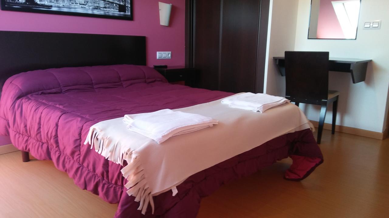 Hostal Restaurante Vial Ourense Ngoại thất bức ảnh