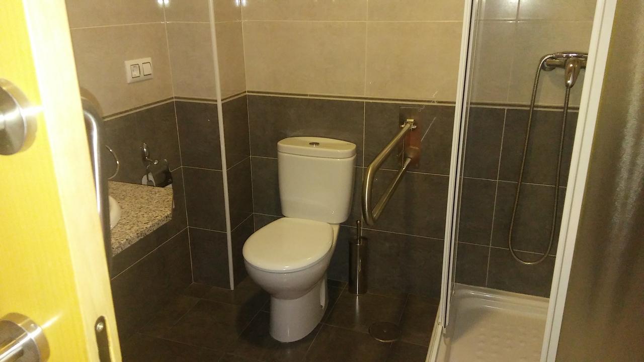 Hostal Restaurante Vial Ourense Ngoại thất bức ảnh